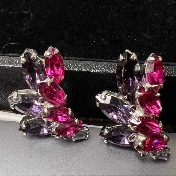 Vintage Hobe Pink and Purple Rhinestone Silver Tone Clip Earrings - Picture 3 of 7